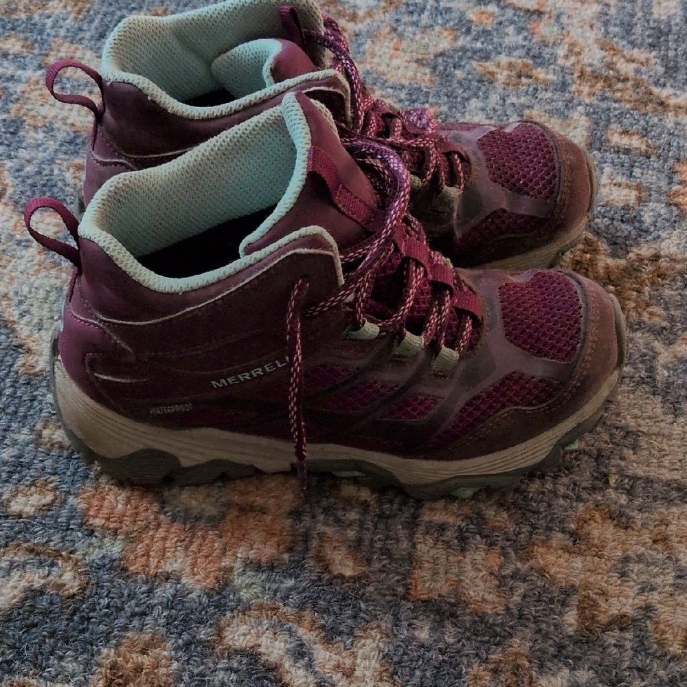 Merrell Kid's Burgundy and Gray Athletic Shoes